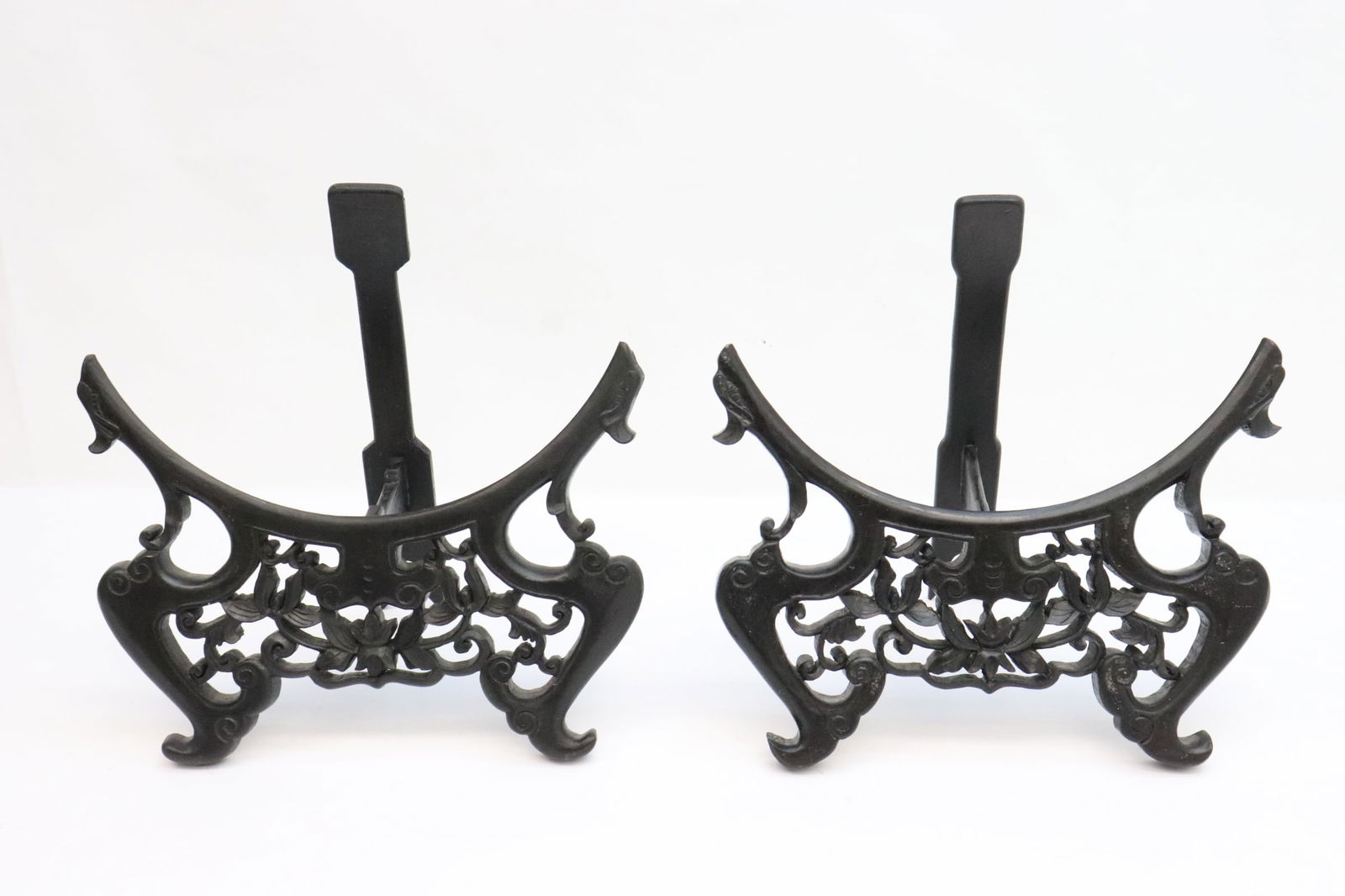 2 Chinese large wood plate stands (1 of 6)