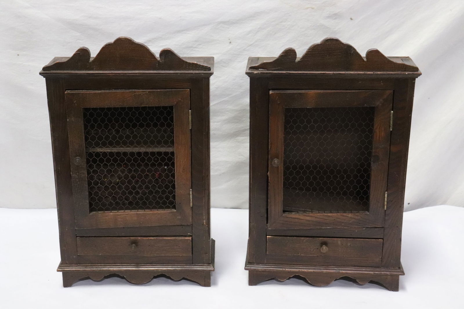 2 Victorian oak wall hanging medicine cabinet (1 of 7)