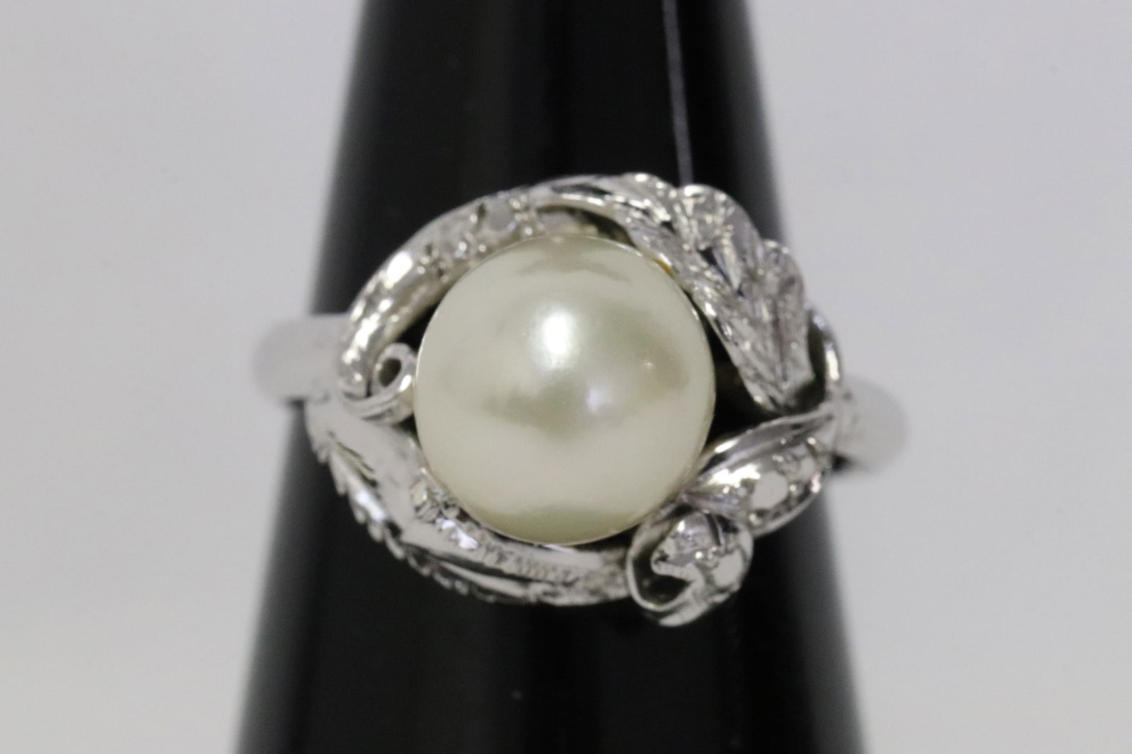 14K Y/G ring with cultured pearl (1 of 9)