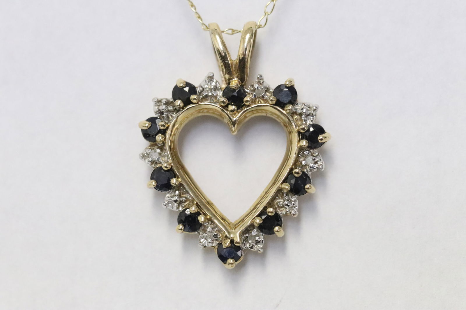 10K Y/G heart shape diamond pendant (1 of 12)