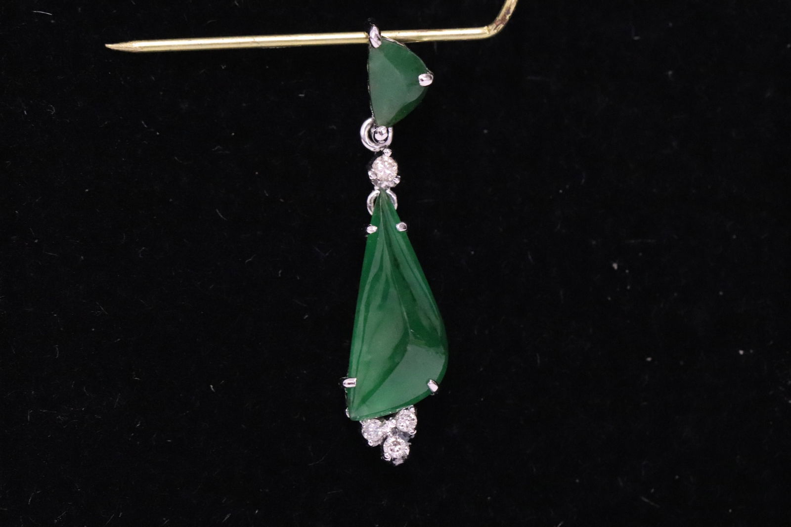 18K W/G feicui diamond pendant with GIA report (1 of 10)