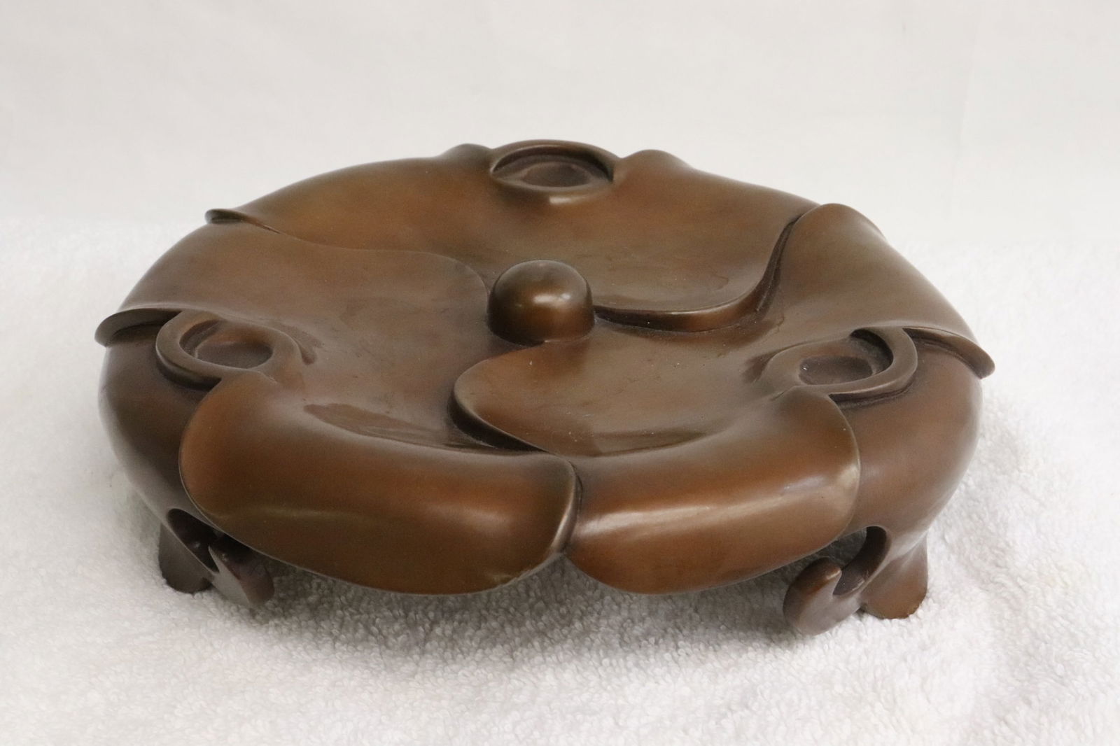 Chinese antique bronze stand (1 of 6)