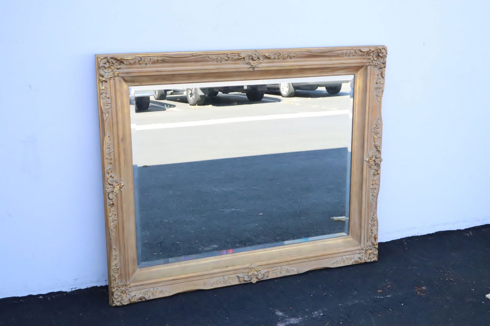 Large bevel glass wall mirror (1 of 6)
