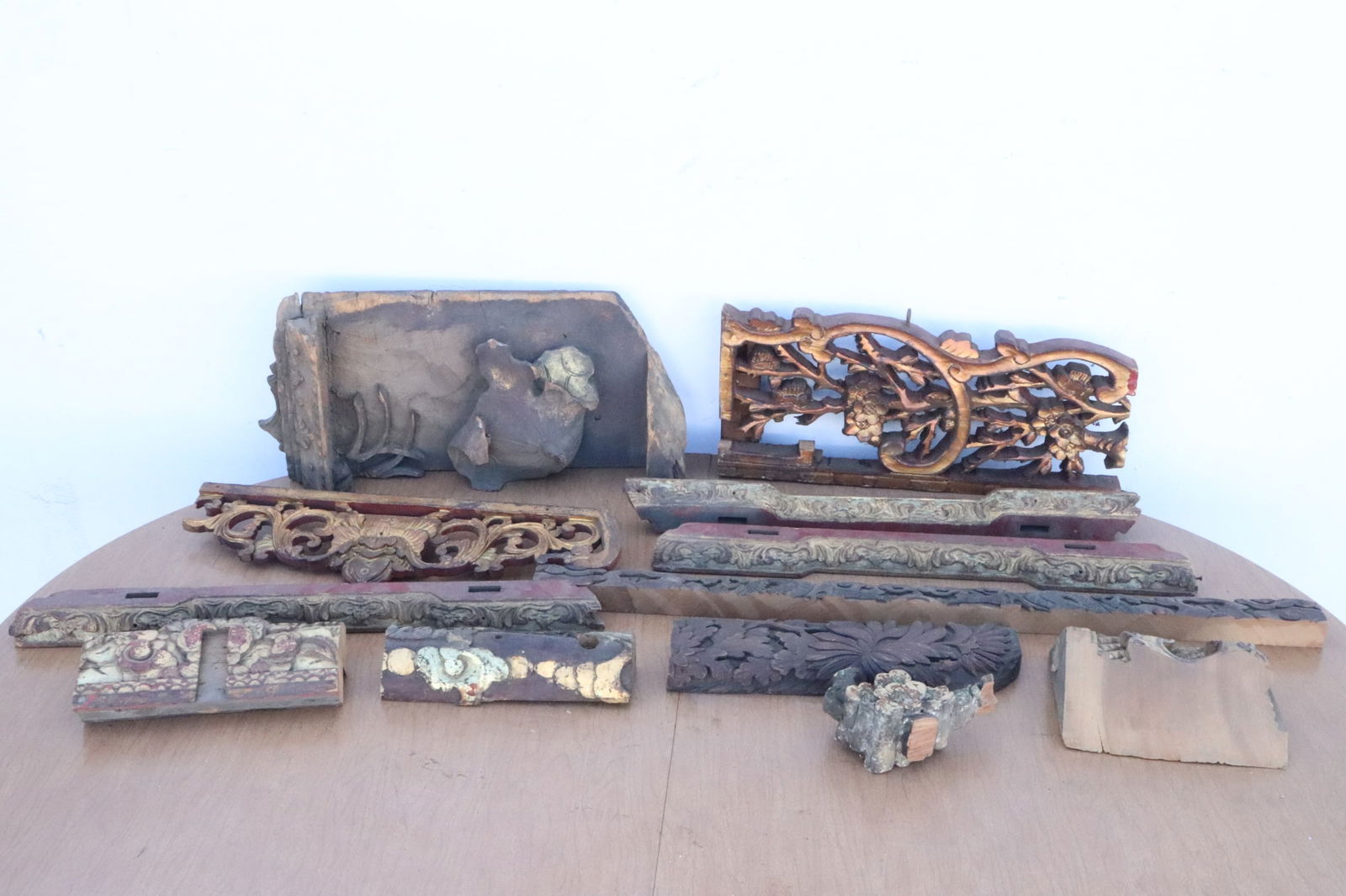 Lot of Chinese antique wood fragments: Lot of Chinese antique wood fragments