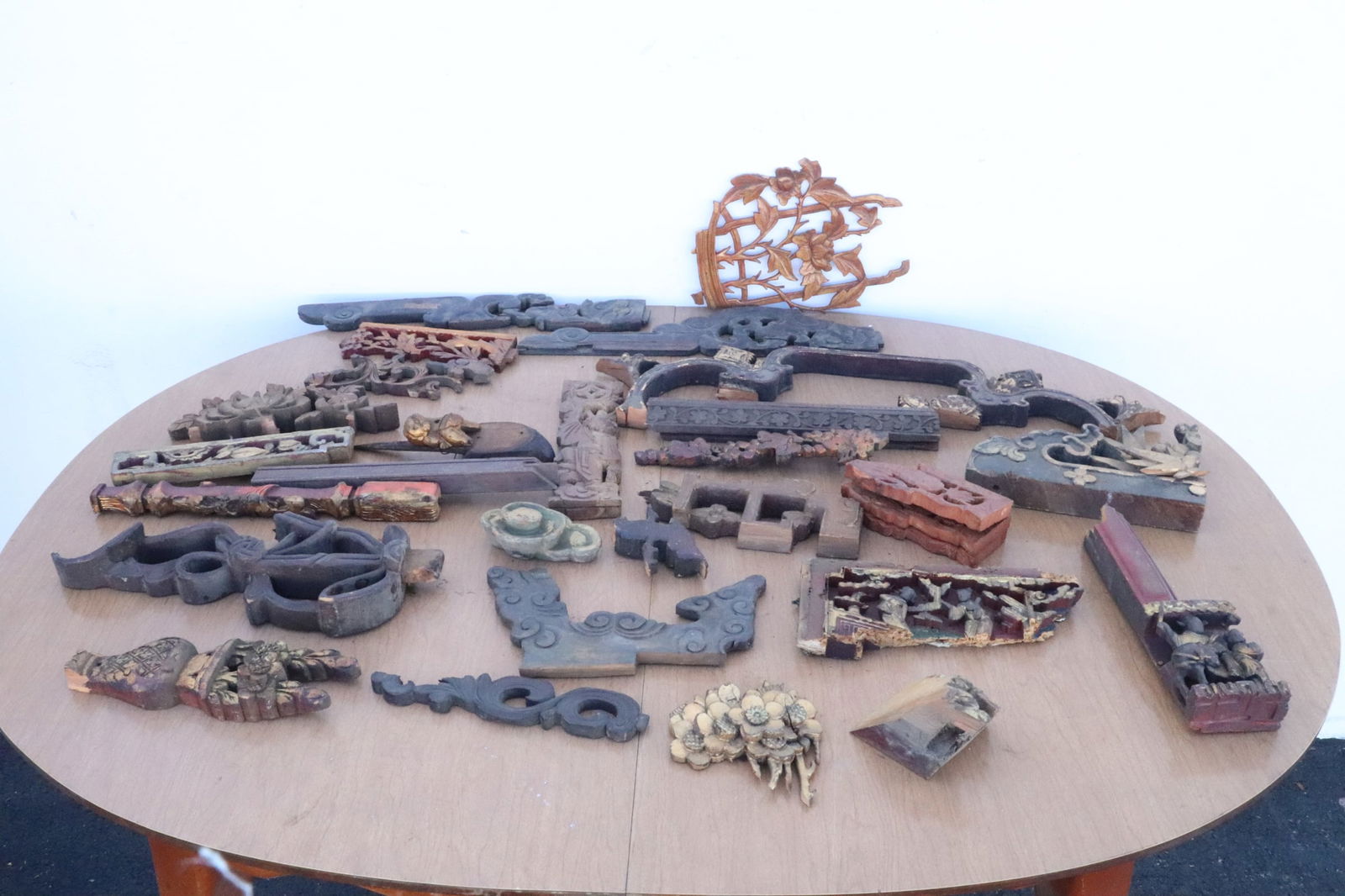 Lot of Chinese antique wood fragments: Lot of Chinese antique wood fragments