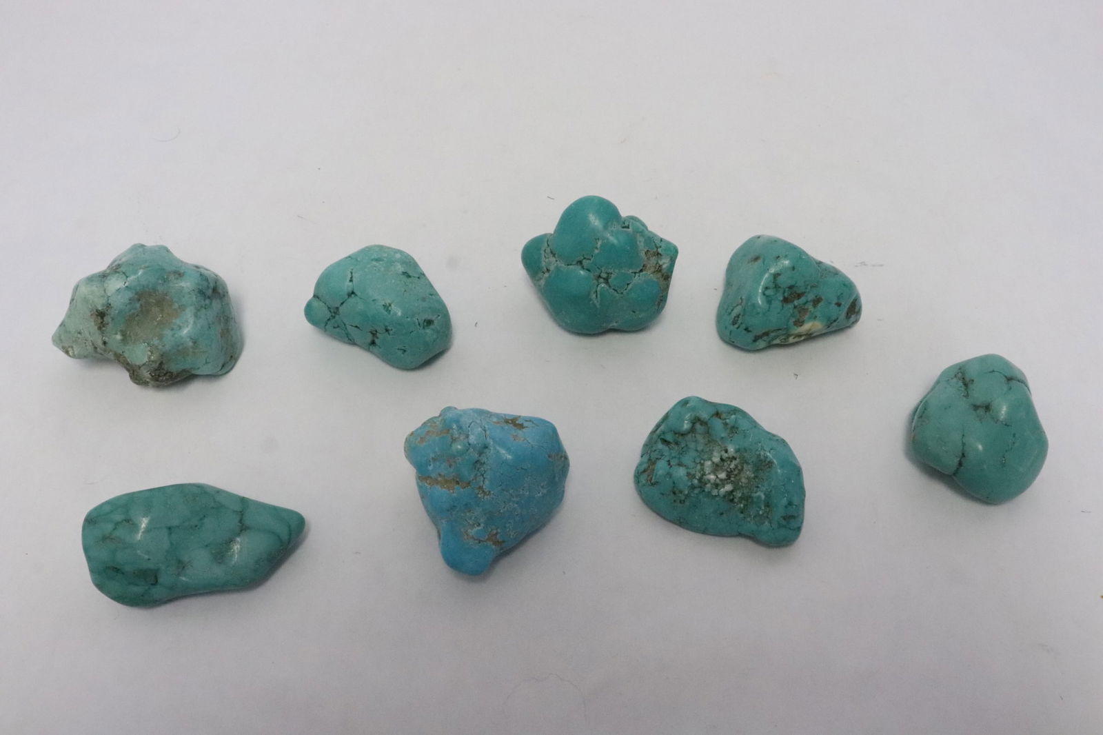 Lot of turquoise stones (1 of 7)