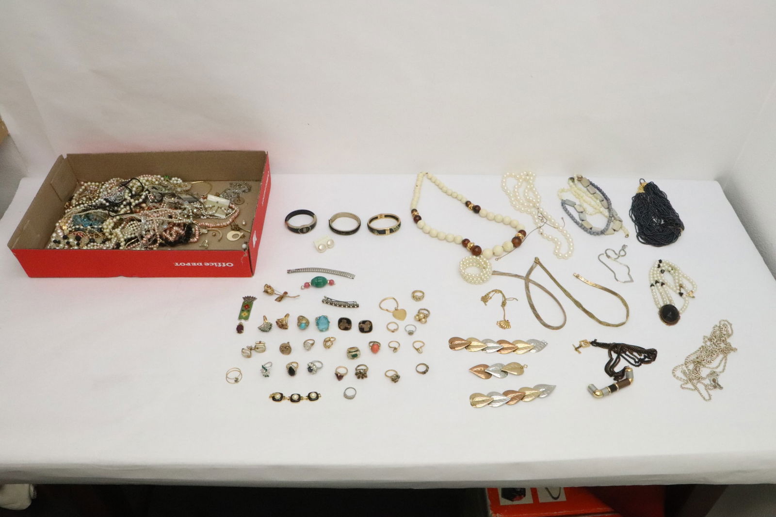 Lot of misc. jewelry (1 of 12)