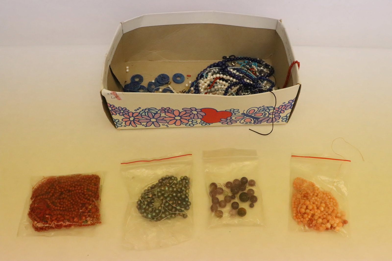 Lot of loose necklaces and bracelets: Lot of loose necklaces and bracelets, all need clasp; pearl, lapis, coral, amethyst, etc