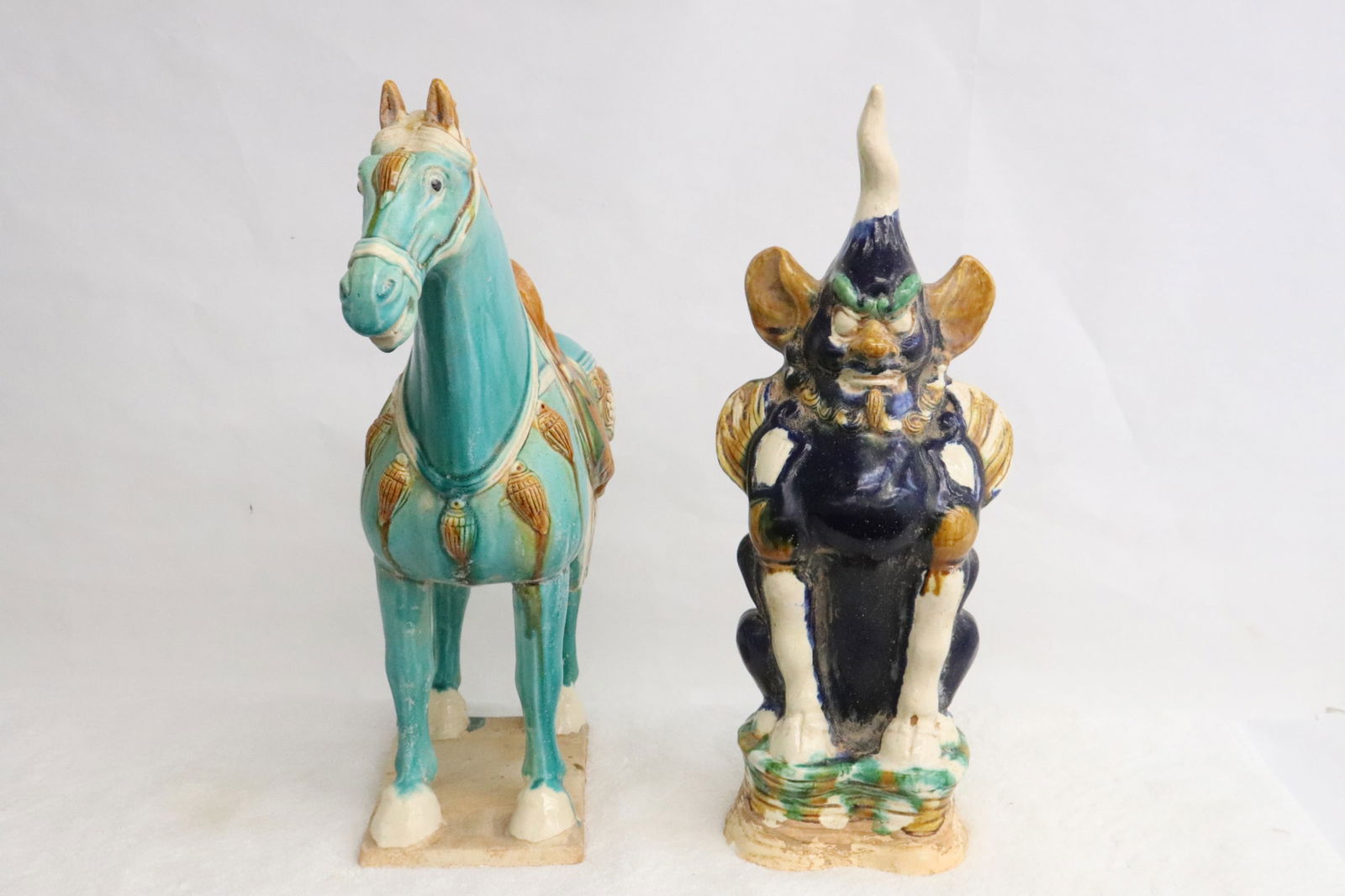 2 sancai earthenware sculptures (1 of 10)