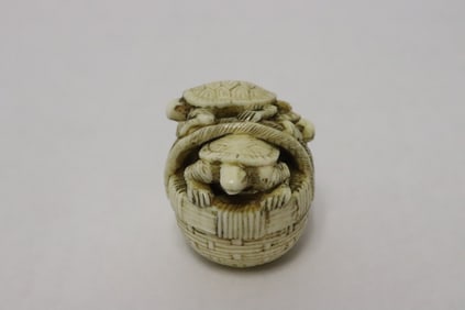 Japanese bone carved netsuke