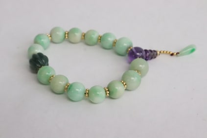 Chinese vintage jadeite bead bracelet