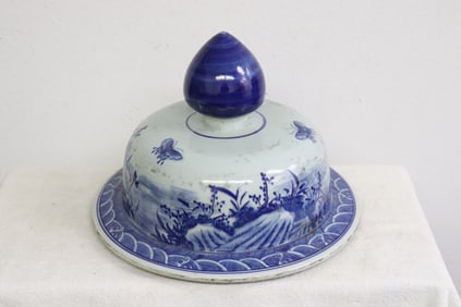 A massive Chinese blue and white porcelain cover