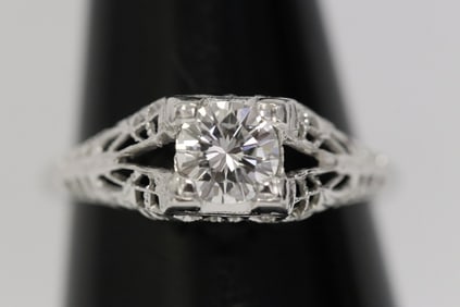 18K filigree E/SI 1 diamond ring with GIA certificate
