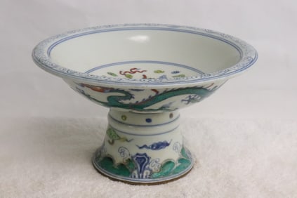 Large wucai porcelain stem bowl