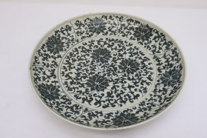 Large Chinese blue and white porcelain charger