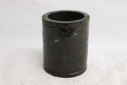 A spinach jade carved brush holder