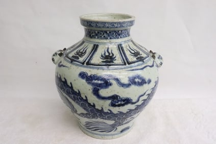 Fine blue and white porcelain jar