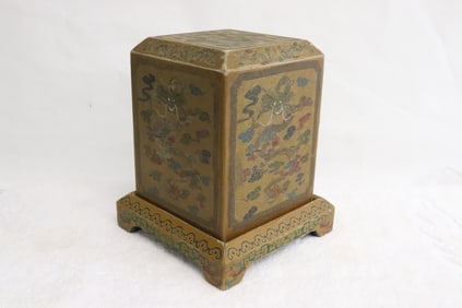 A lacquer style box