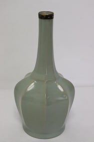 A Song style porcelain vase