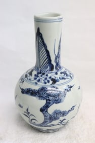 Blue and white porcelain bottle vase