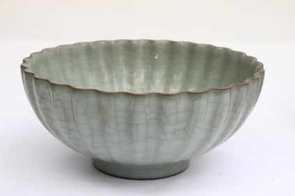 A Song style porcelain bowl with fluted edge