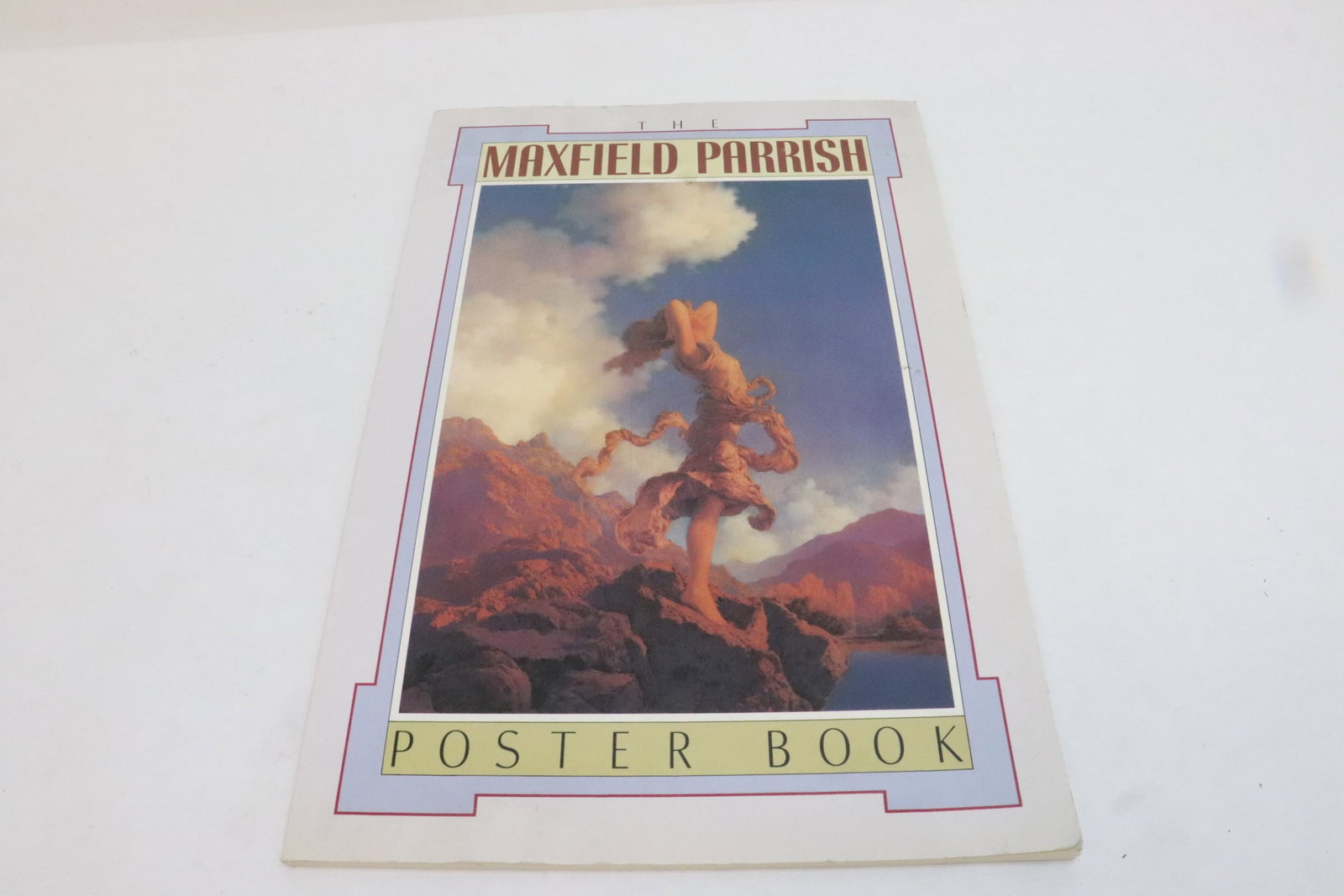 Maxfield Parrish poster book: Maxfield Parrish poster book, 0.25"x16"x10.5"