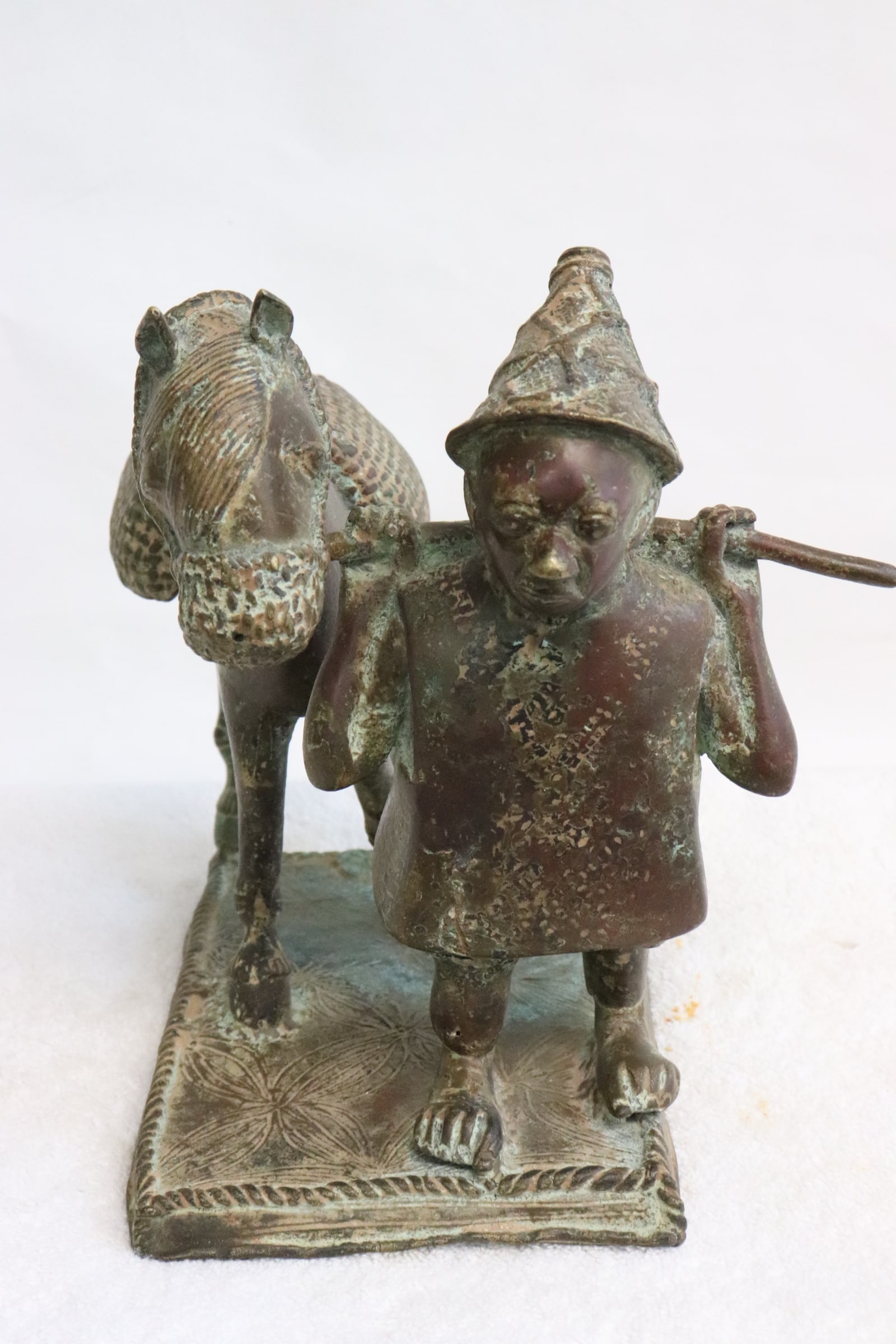 A vintage African(?) bronze sculpture (1 of 8)
