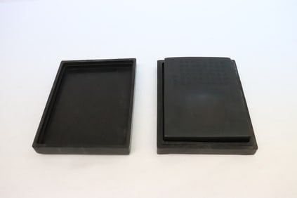 Fine inkwell stone with fitted wood box