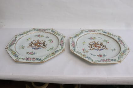 2 Chinese vintage porcelain export plates w/ family crest