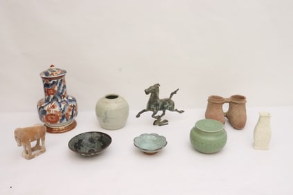 Lot of Chinese items; porcelain, pottery, bronze, etc.