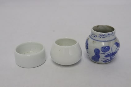 3 Chinese vintage porcelain bird feeders