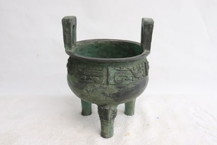 Chinese archaic style bronze tripod ding
