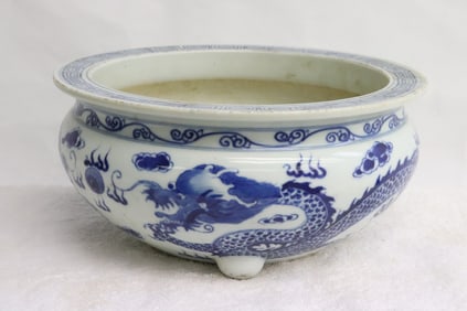 A blue and white porcelain brush wash