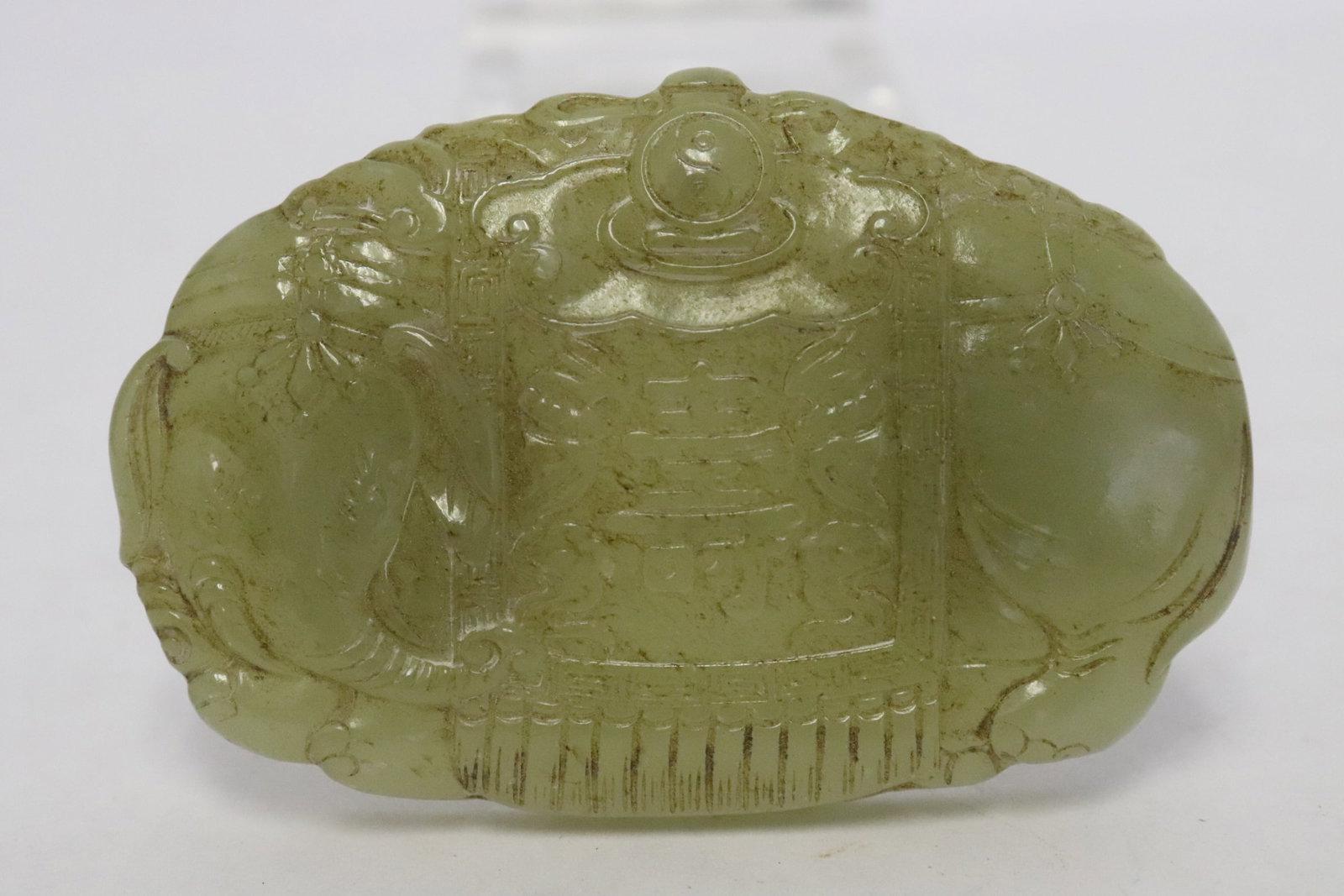 Chinese celadon jade carved belt buckle: Chinese celadon jade carved belt buckle, 0.55"x2.86"x1.9"