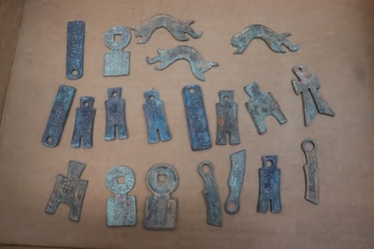 Lot of reproduction coins