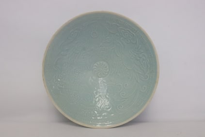Light blue glazed Song style bowl