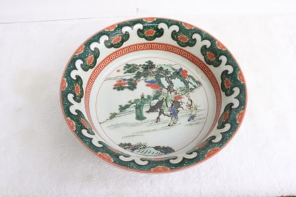 Fine Chinese famille rose porcelain brush wash