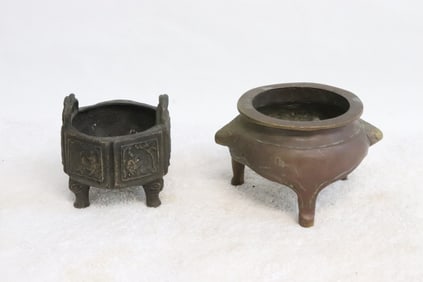 2 bronze censers
