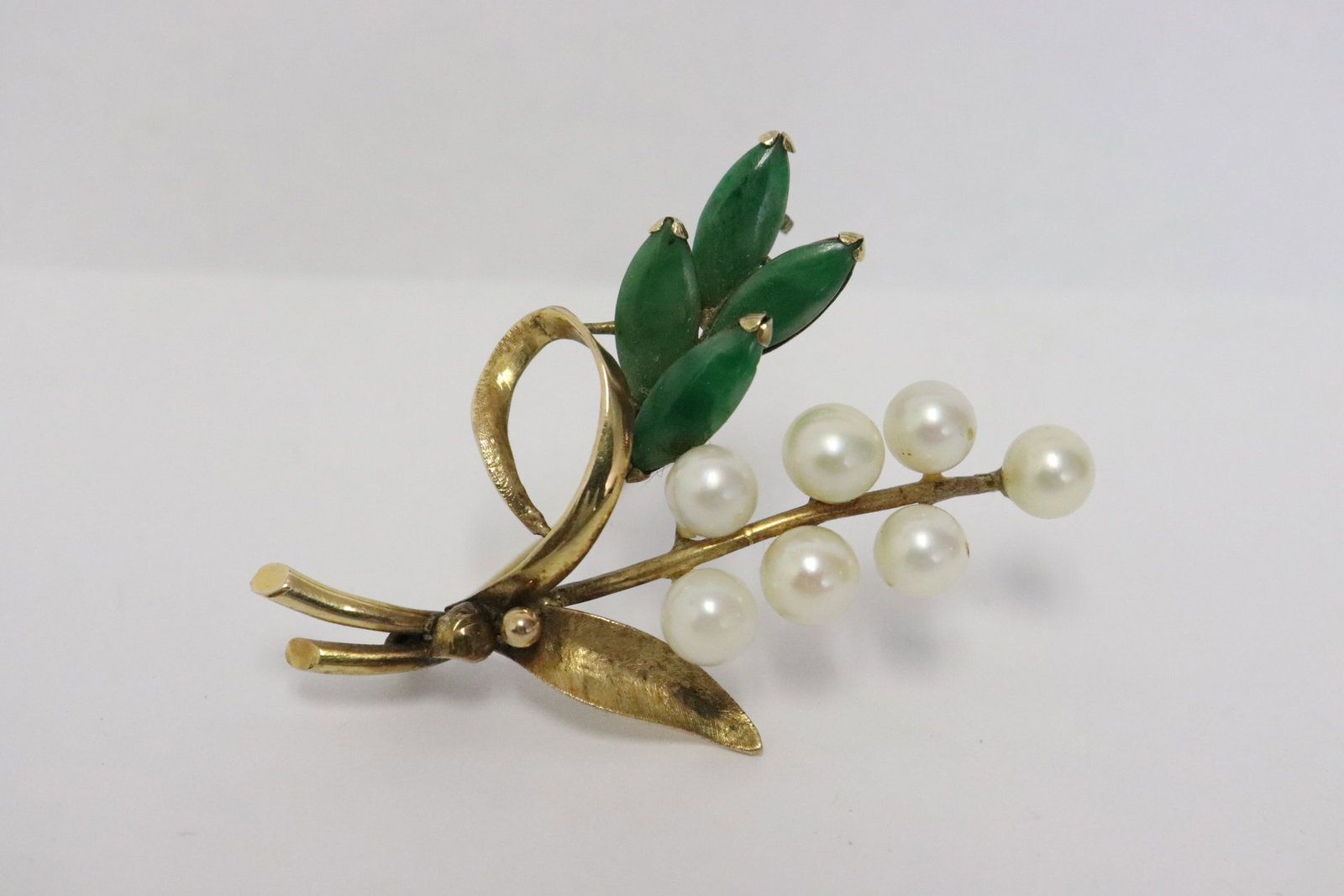 Victorian 14K rose gold jadeite pearl brooch (1 of 8)