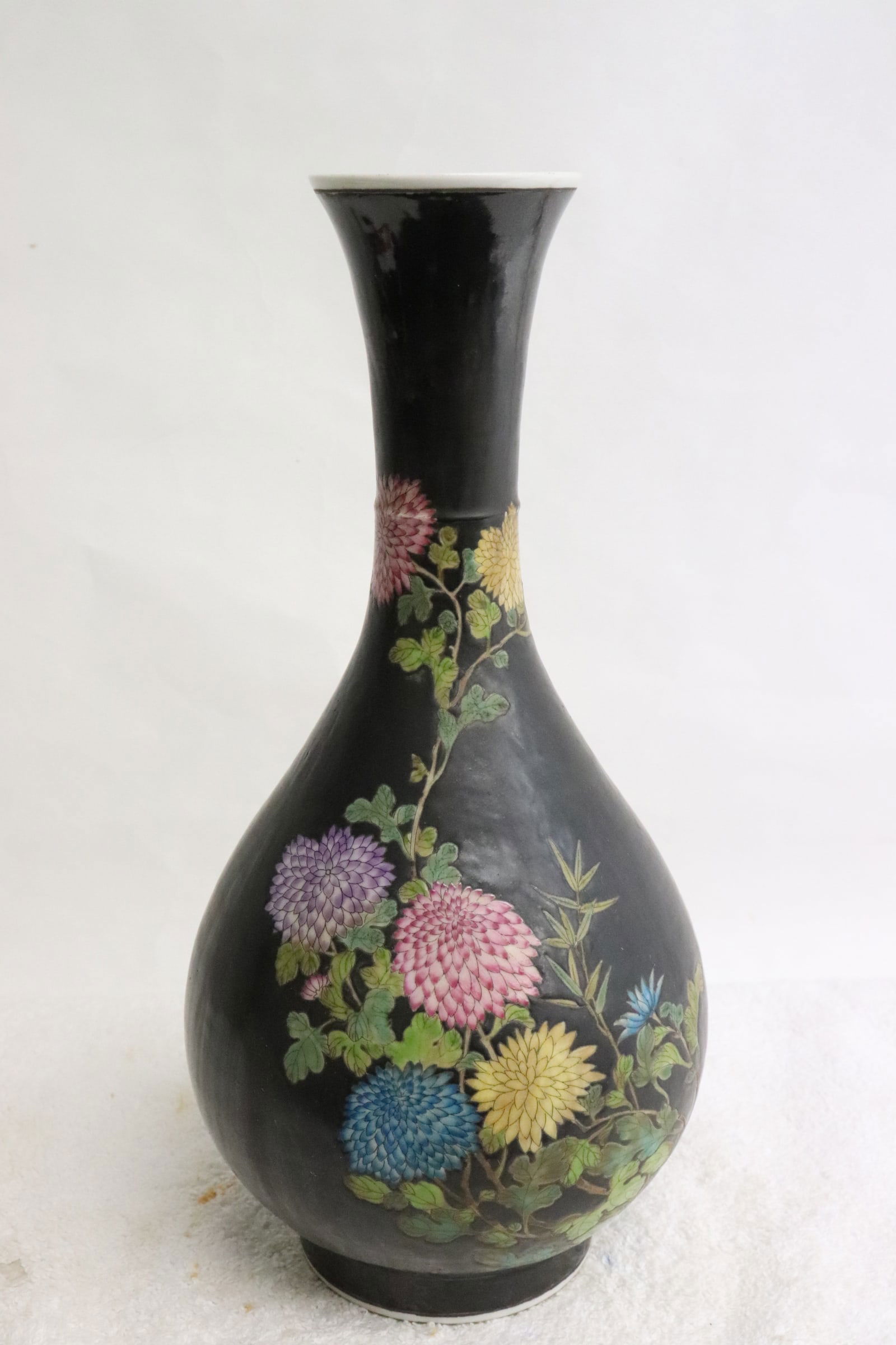Chinese black background famille rose bottle vase (1 of 10)