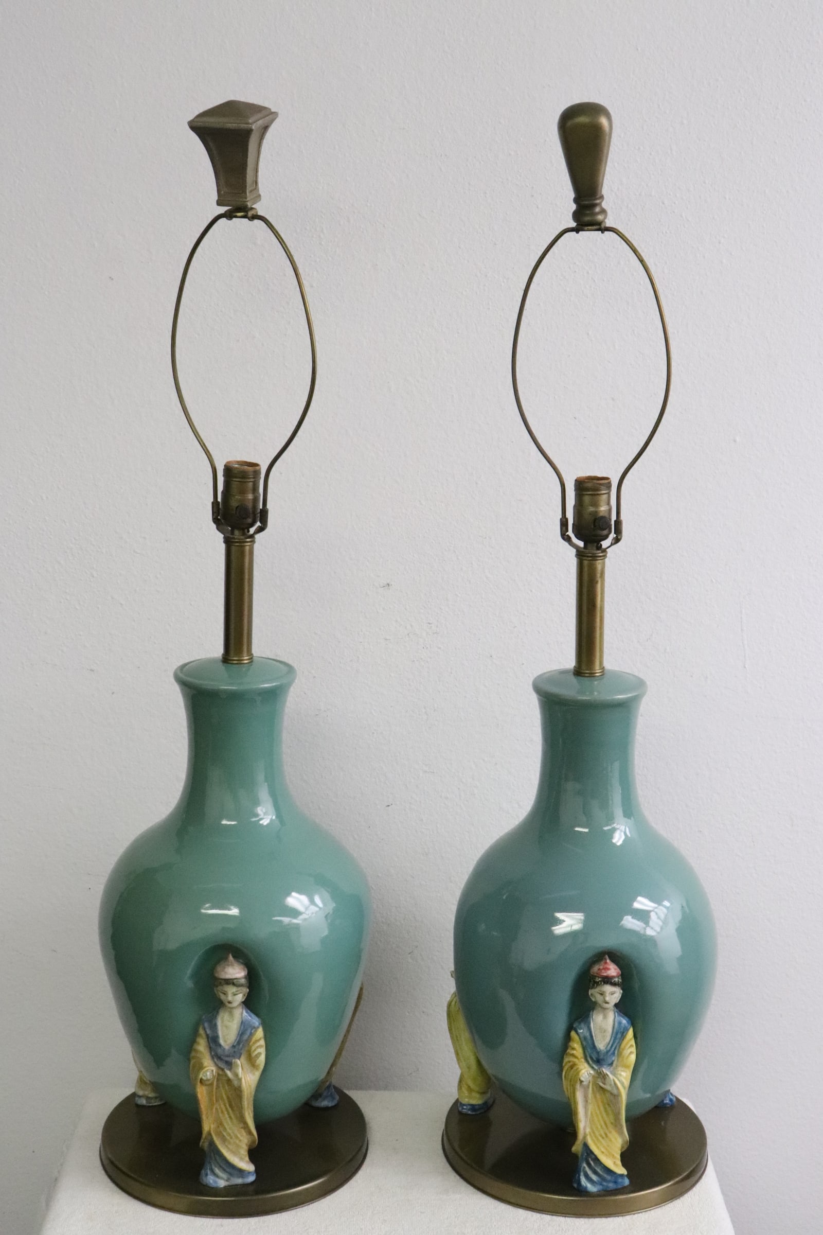 2 celadon lamps with Asian figures (1 of 14)