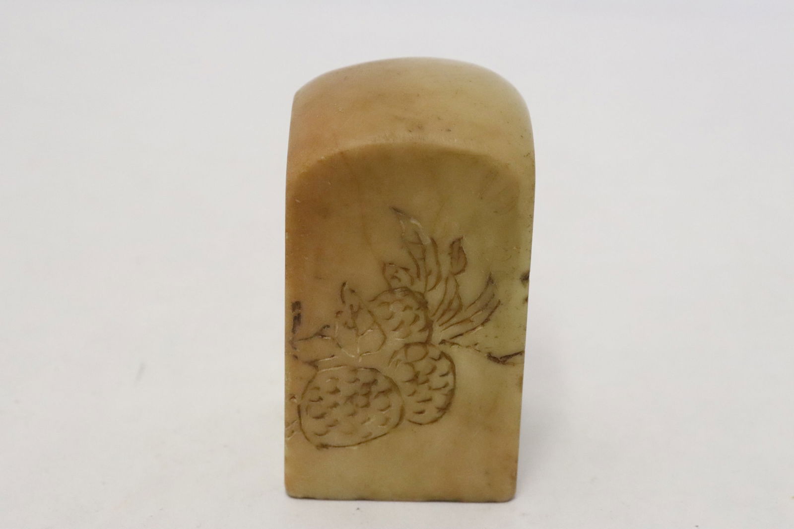 Chinese shoushan stone seal: Chinese shoushan stone seal, 2.3"x1.27"x1.27"
