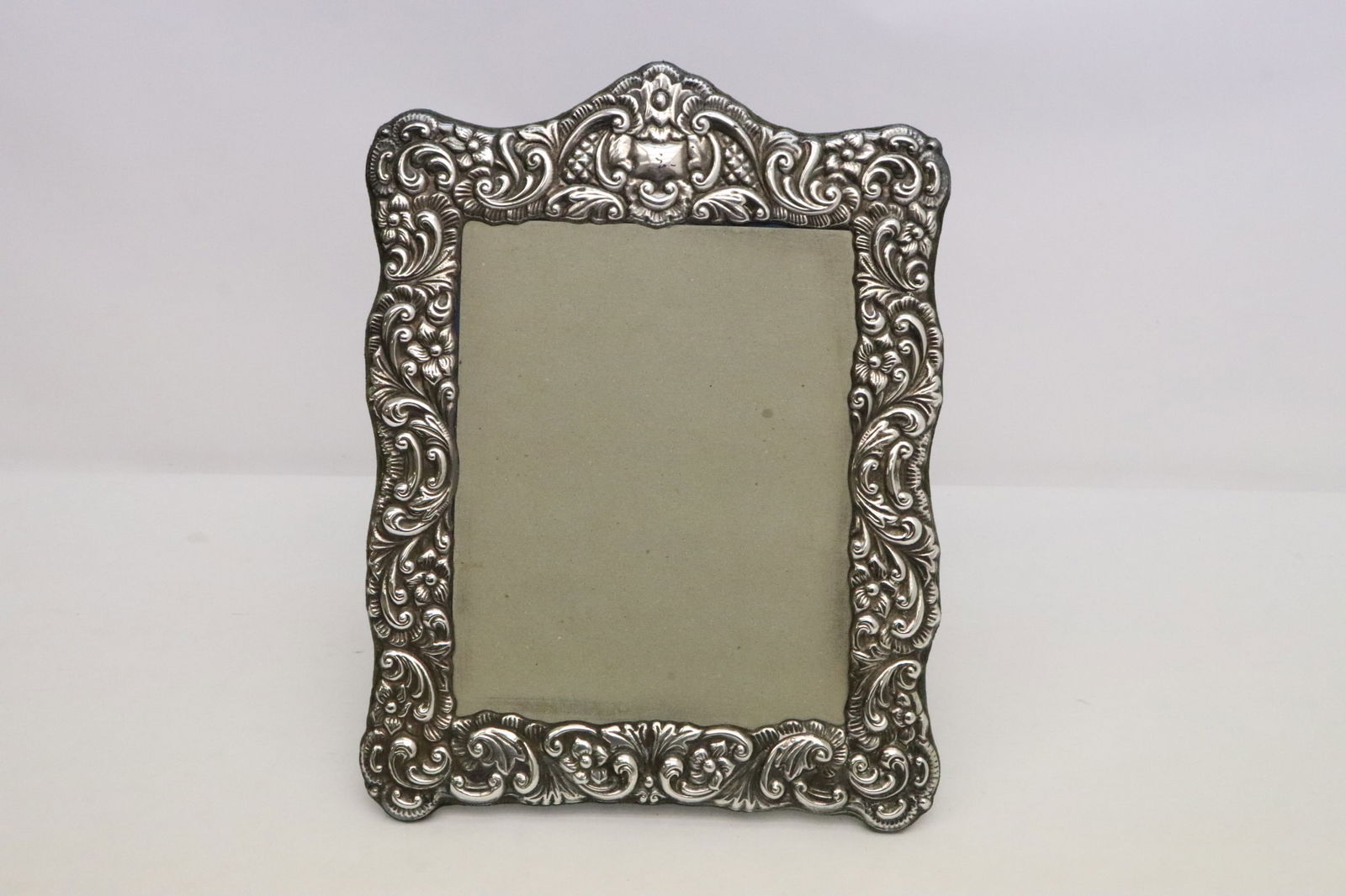 Victorian silver border picture frame (1 of 7)