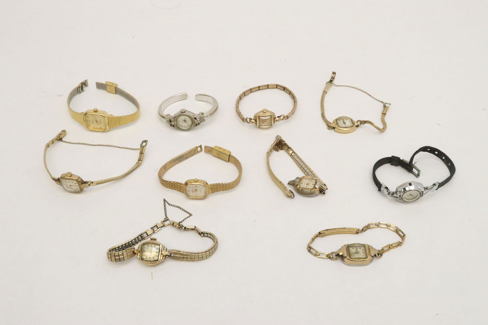 10 women's vintage wrist watches: 10 women's vintage wrist watches