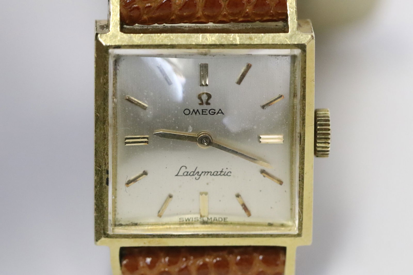18K Y/G 24-jewel Omega ladymatic wrist watch (1 of 7)