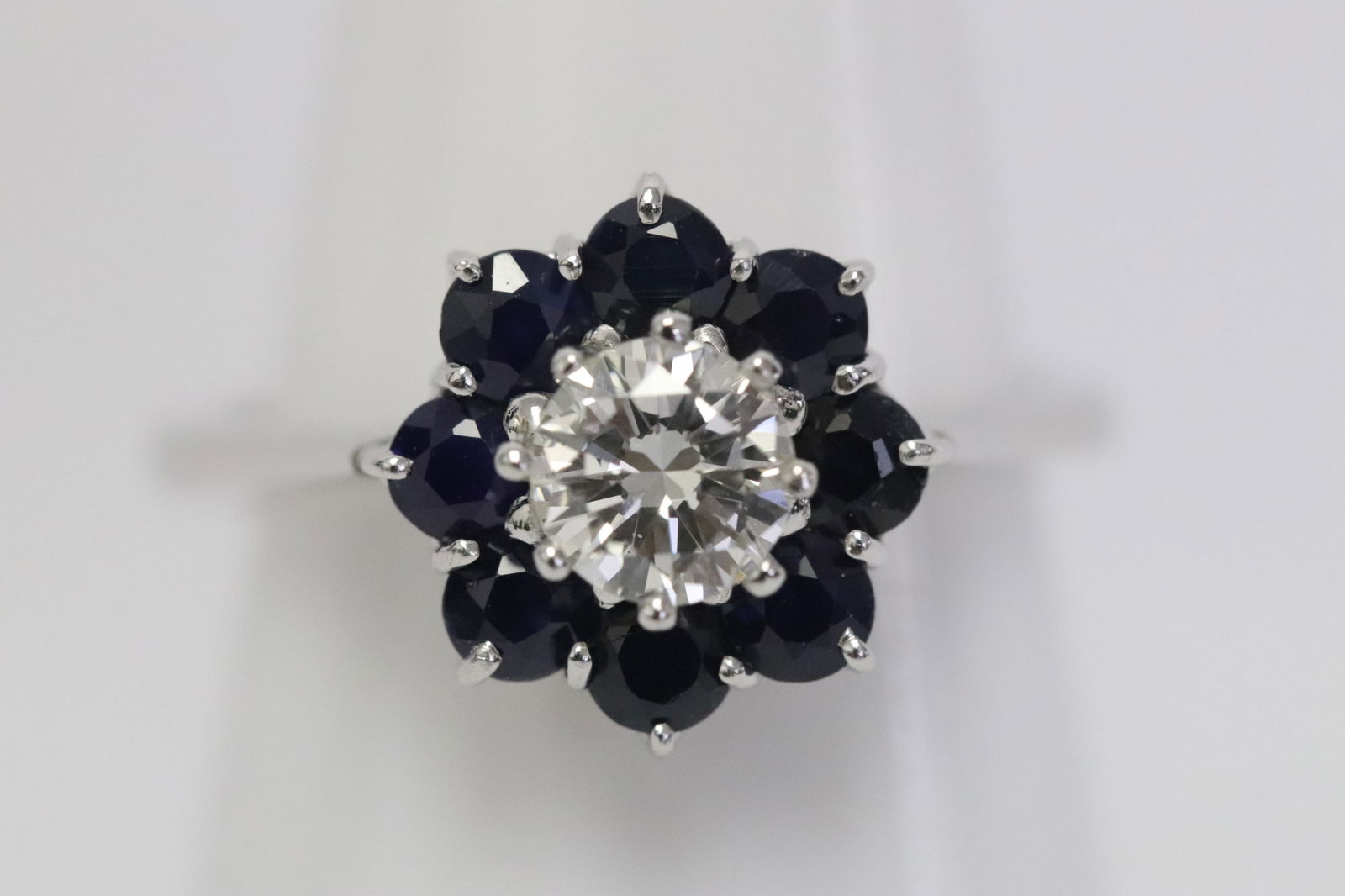 18K W/G diamond sapphire ring w/ GIA report (1 of 9)