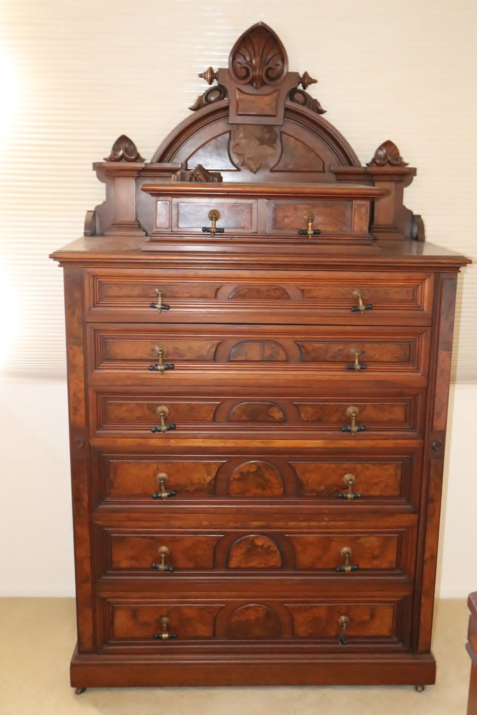 Victorian burl walnut chest of drawers (1 of 13)