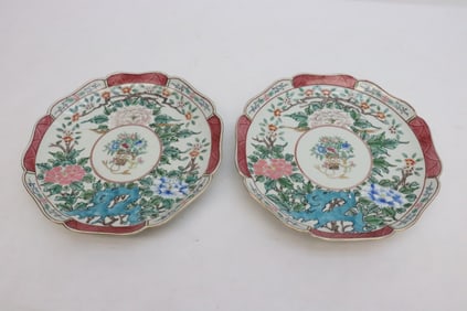 Pair Chinese famille rose porcelain plates
