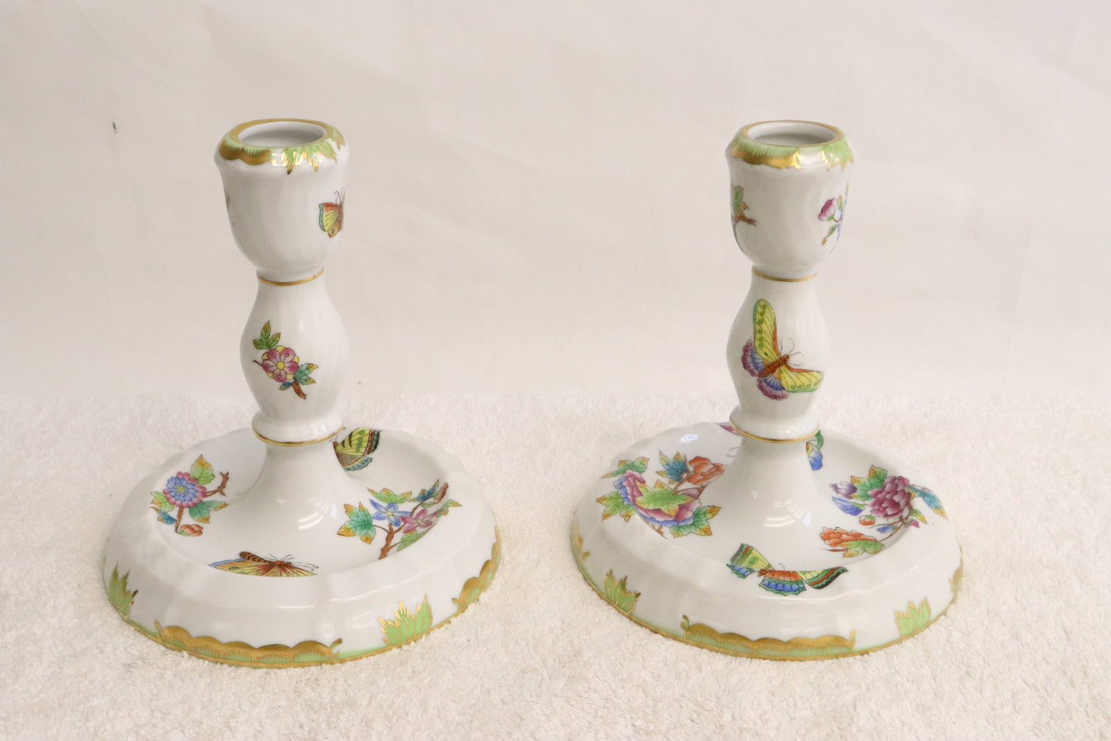 Pair Herend candle holders: Pair Herend candle holders, 5.85"x5.2"dia ea