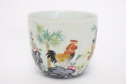 Beautiful famille rose porcelain tea cup